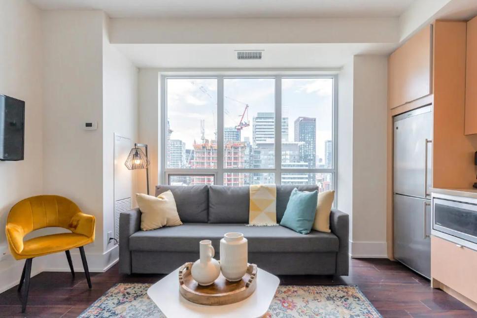Skyline Suites - Walk To Mtcc, Acc, Rogers Centre & Entertainment District Toronto Esterno foto