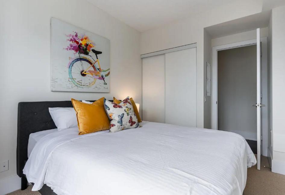 Skyline Suites - Walk To Mtcc, Acc, Rogers Centre & Entertainment District Toronto Esterno foto