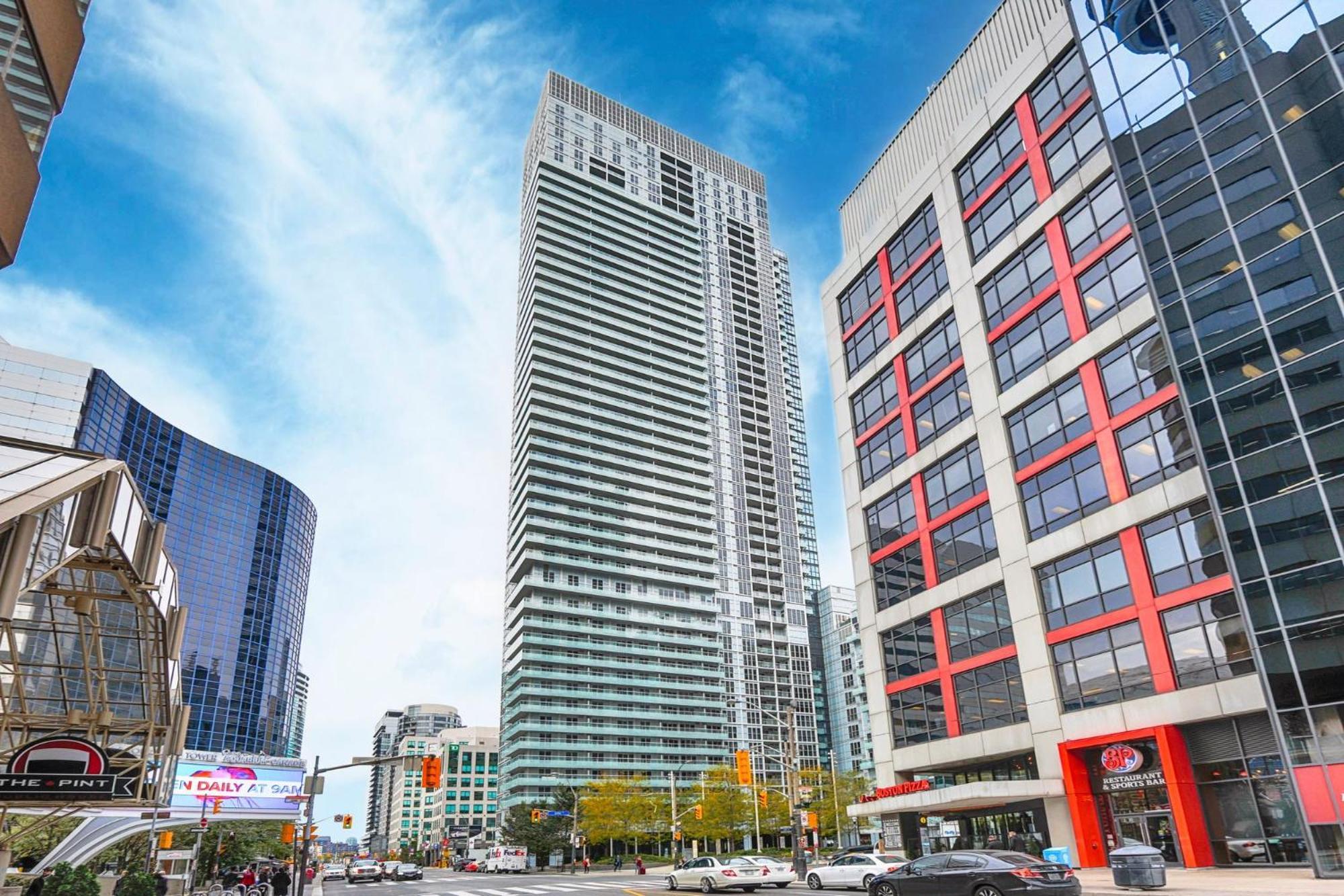 Skyline Suites - Walk To Mtcc, Acc, Rogers Centre & Entertainment District Toronto Esterno foto