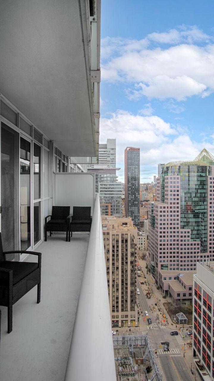 Skyline Suites - Walk To Mtcc, Acc, Rogers Centre & Entertainment District Toronto Esterno foto