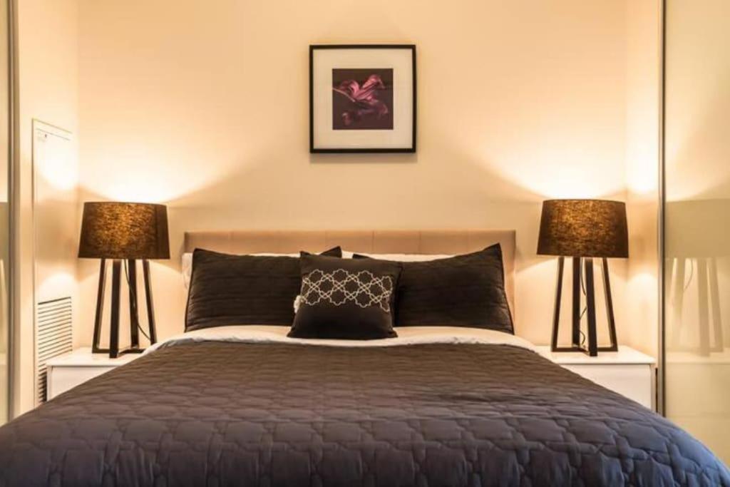 Skyline Suites - Walk To Mtcc, Acc, Rogers Centre & Entertainment District Toronto Esterno foto